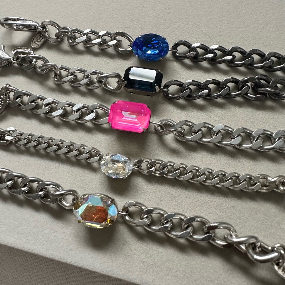 HRH Collection VINTAGE AND RARE BRACELETS - Picture 4 of 4